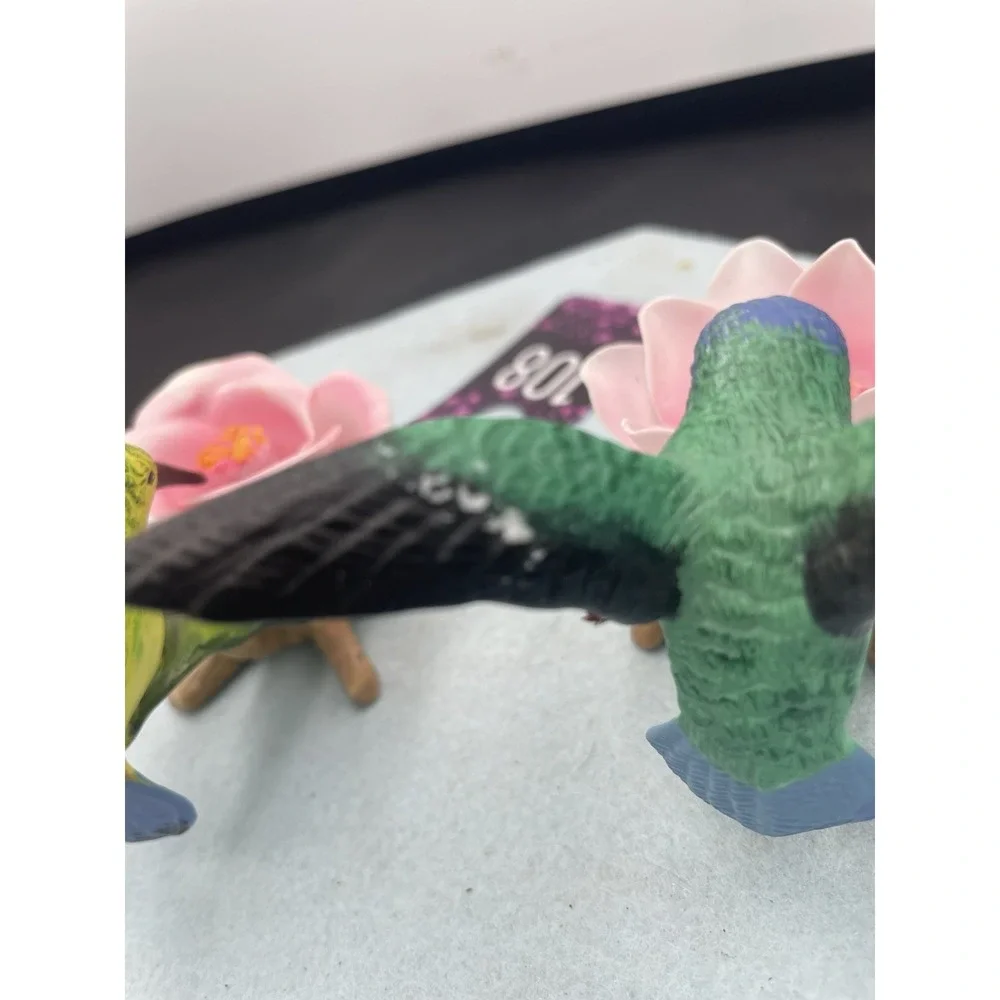 2 VNTG‎ Hummingbird Figurines